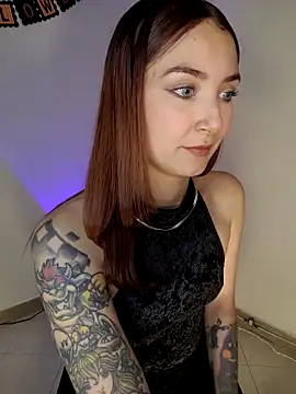 Isis-Blaze online show from October 2025 08:31:01 PM