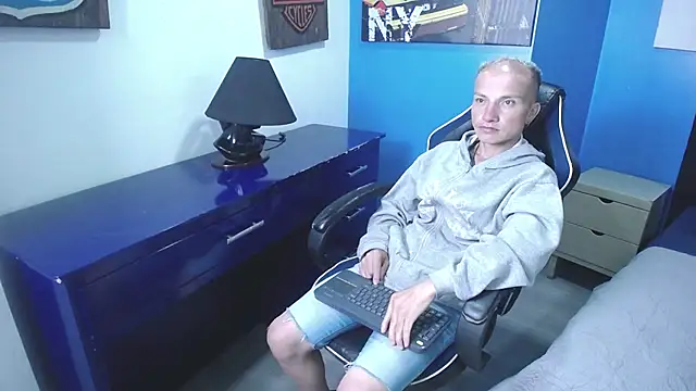 Snapshot of DaddyPoweer chatting on October 2025 02:09:02 AM DaddyPoweer online show from October 2025 02:09:02 AM