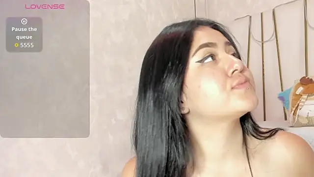 bonnie sm online show from December 2025 07:54:02 PM