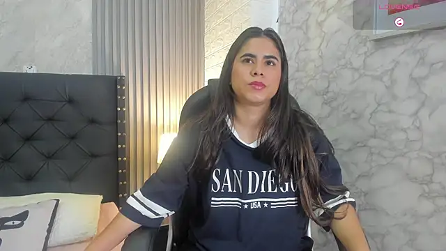 Snapshot of alicy__torres chatting on February 2026 12:15:01 PM alicy torres online show from February 2026 12:15:01 PM