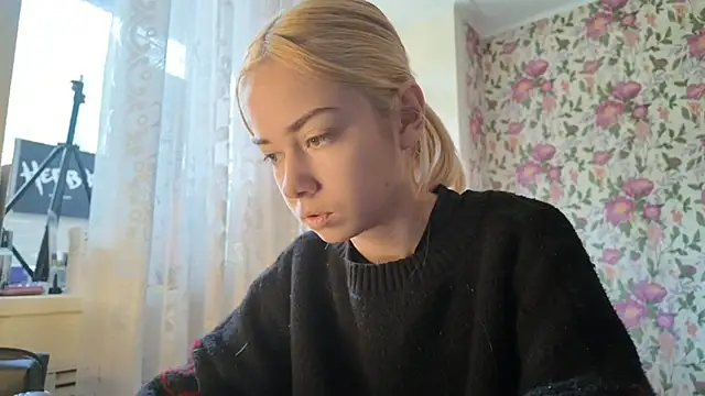 Witching Moon online show from October 2025 08:11:02 AM