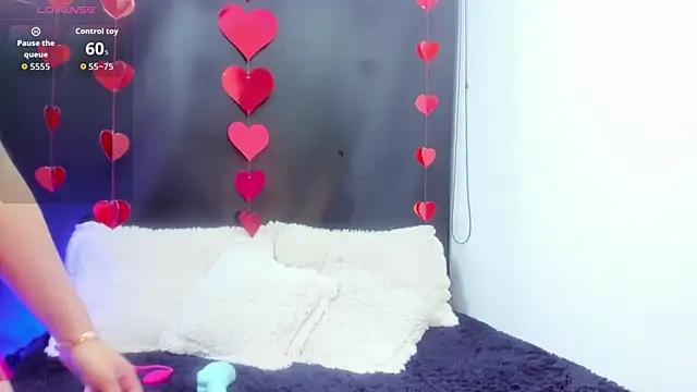 Lila Cox online show from September 2025 11:04:02 AM