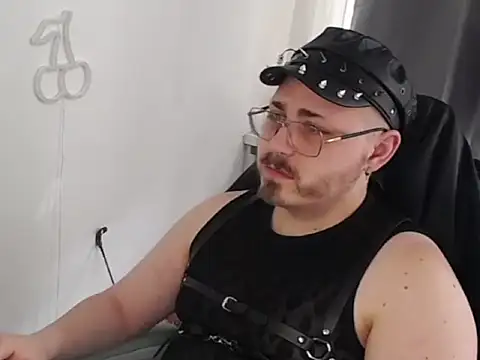 FabianKinky online show from October 2025 12:28:01 PM