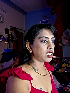 Snapshot of Love_Beauty01 chatting on June 2026 06:43:02 PM Love Beauty01 online show from June 2026 06:43:02 PM