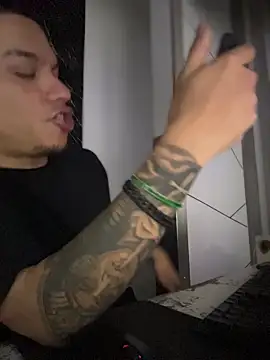 AlphaMasterXxx online show from September 2025 08:46:01 PM