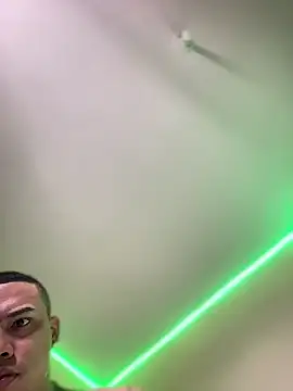 AlphaMasterXxx online show from February 2026 05:28:01 PM