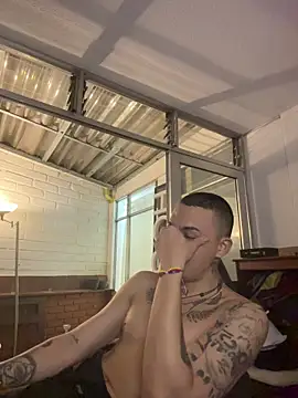 Snapshot of AlphaMasterXxx chatting on May 2026 05:47:01 AM AlphaMasterXxx online show from May 2026 05:47:01 AM