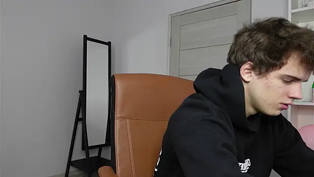 Snapshot of Ricky_Becko chatting on October 2025 02:48:01 PM Ricky Becko online show from October 2025 02:48:01 PM