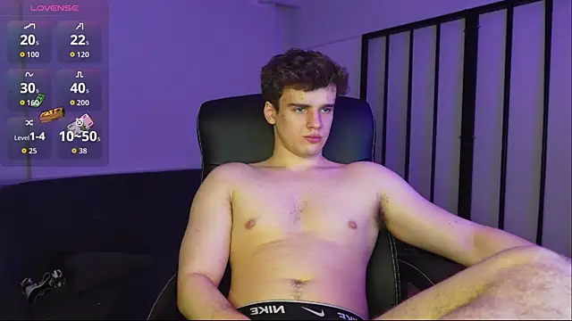 Snapshot of Ricky_Becko chatting on December 2025 04:27:01 PM Ricky Becko online show from December 2025 04:27:01 PM