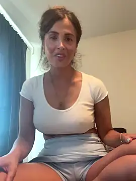 Alona Brown online show from September 2025 07:59:01 PM