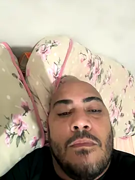 Snapshot of Morenocasado34liberal chatting on November 2025 01:10:02 PM Morenocasado34liberal online show from November 2025 01:10:02 PM