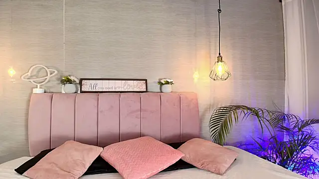 im sofii18 online show from October 2025 07:46:02 PM