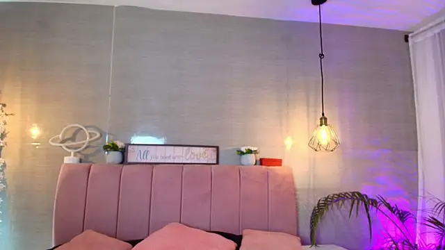 im sofii18 online show from October 2025 07:36:02 PM