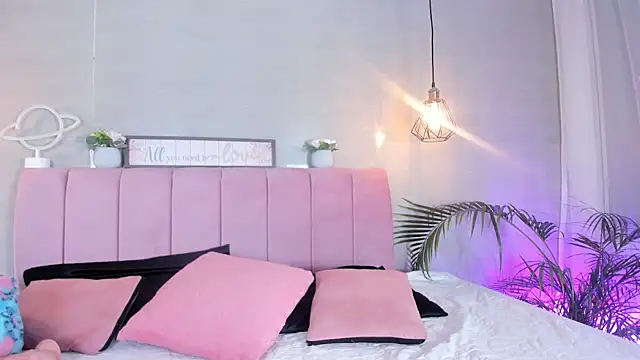 im sofii18 online show from October 2025 07:46:02 PM