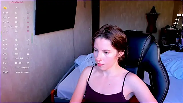 Agata in Wonderland online show from September 2025 01:14:02 PM