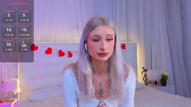 Monica Leen online show from February 2026 06:20:02 AM