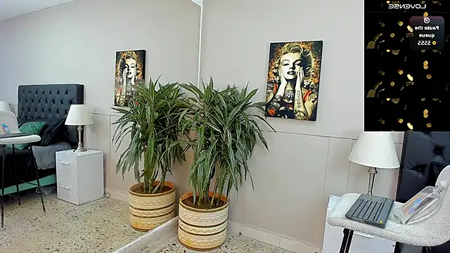 Snapshot of emilio_brandon chatting on October 2025 10:59:02 AM emilio brandon online show from October 2025 10:59:02 AM