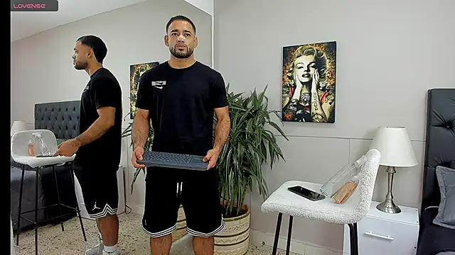 Snapshot of emilio_brandon chatting on October 2025 11:28:01 AM emilio brandon online show from October 2025 11:28:01 AM