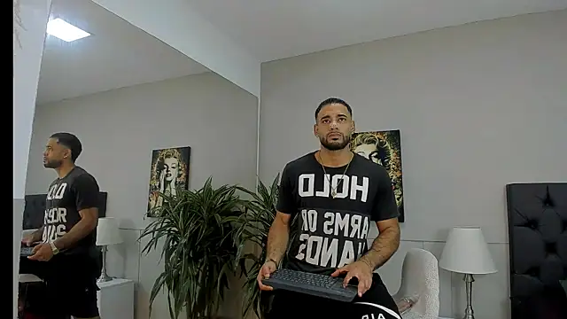 Snapshot of emilio_brandon chatting on October 2025 11:07:01 AM emilio brandon online show from October 2025 11:07:01 AM