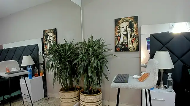 Snapshot of emilio_brandon chatting on November 2025 10:59:01 AM emilio brandon online show from November 2025 10:59:01 AM