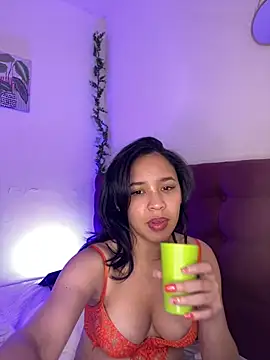 Snapshot of Esmeraldagh_ chatting on September 2025 03:35:02 PM Esmeraldagh online show from September 2025 03:35:02 PM