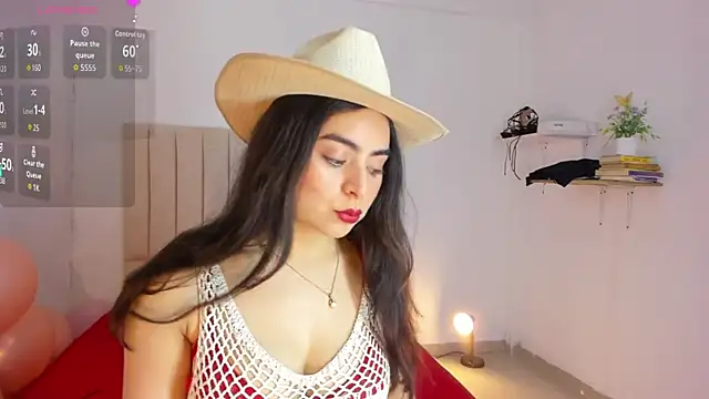 Snapshot of sashaa_petit chatting on October 2025 11:57:02 AM sashaa petit online show from October 2025 11:57:02 AM