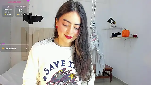 Snapshot of sashaa_petit chatting on October 2025 11:17:01 AM sashaa petit online show from October 2025 11:17:01 AM