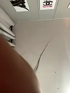 Snapshot of Aliciawhitee chatting on November 2025 02:32:01 AM Aliciawhitee online show from November 2025 02:32:01 AM