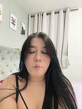 Snapshot of Aliciawhitee chatting on December 2025 11:53:01 PM Aliciawhitee online show from December 2025 11:53:01 PM