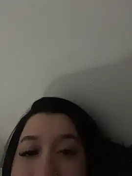 Snapshot of Aliciawhitee chatting on April 2026 04:39:01 AM Aliciawhitee online show from April 2026 04:39:01 AM