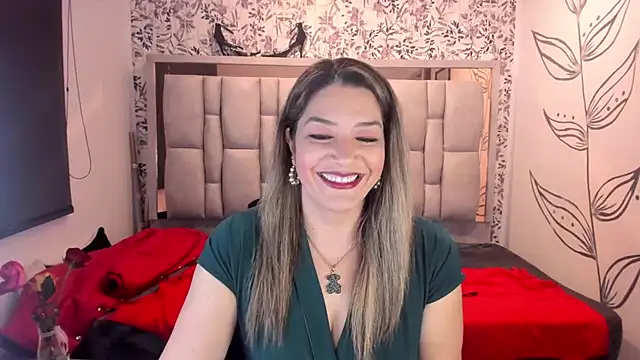 Chanel  Rose   online show from September 2025 04:36:01 AM