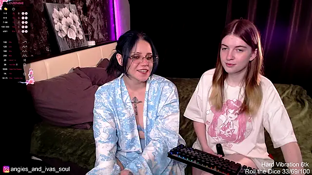 Threesomebabes online show from September 2025 11:15:01 AM