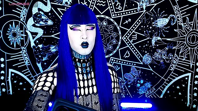 naomi satan online show from October 2025 01:41:02 AM