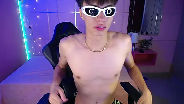 Snapshot of Justin_gray_ chatting on September 2025 08:43:01 PM Justin gray online show from September 2025 08:43:01 PM