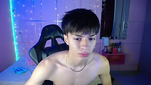 Snapshot of Justin_gray_ chatting on September 2025 01:38:01 PM Justin gray online show from September 2025 01:38:01 PM