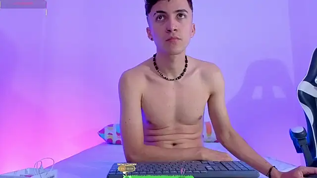 Snapshot of Mike_Benelli chatting on October 2025 03:02:02 PM Mike Benelli online show from October 2025 03:02:02 PM