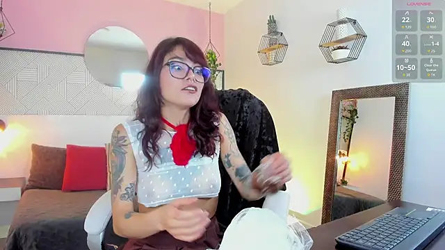 Snapshot of Esmeralda_CO chatting on October 2025 12:59:01 PM Esmeralda CO online show from October 2025 12:59:01 PM