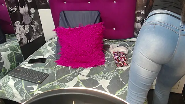 canela a73 online show from September 2025 07:37:01 PM