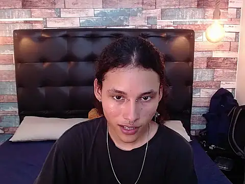Snapshot of Andrew_Landry chatting on September 2025 06:08:02 PM Andrew Landry online show from September 2025 06:08:02 PM