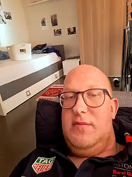 geilerd122 online show from October 2025 01:12:02 PM