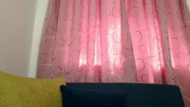 TifanyQueen  online show from September 2025 01:56:01 PM