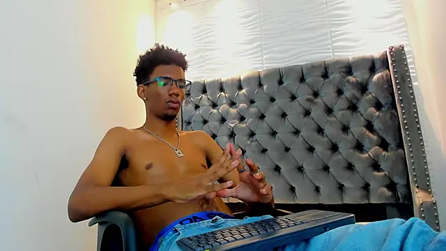 nero reyd online show from October 2025 07:47:02 PM