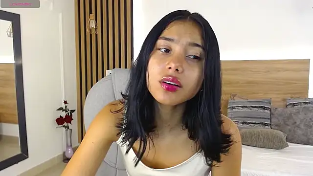 Snapshot of Milaa_Star_ chatting on April 2026 03:54:02 AM Milaa Star online show from April 2026 03:54:02 AM