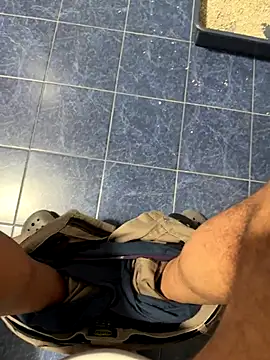 maialexte online show from December 2025 05:01:01 AM