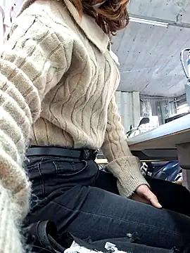 irina hana online show from January 2026 12:35:01 AM