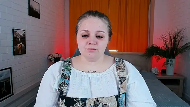 SladaDell online show from October 2025 05:04:01 AM