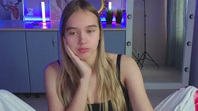 Snapshot of Vel1ka chatting on September 2025 09:31:01 AM Vel1ka online show from September 2025 09:31:01 AM