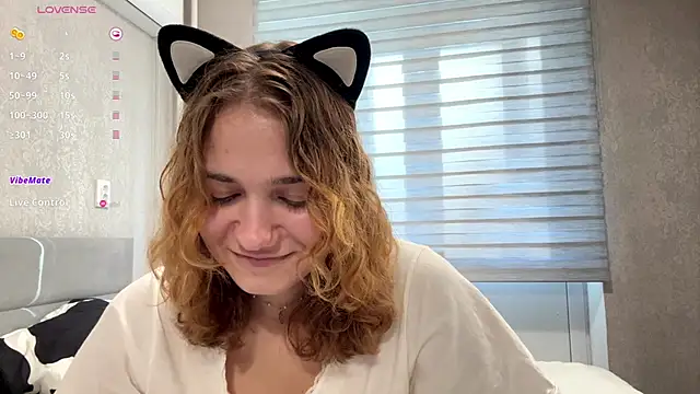 SunPunnyGirl online show from September 2025 06:28:02 AM