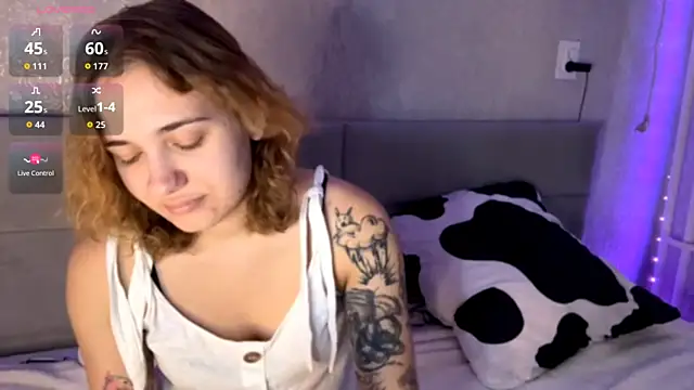 SunPunnyGirl online show from October 2025 07:05:02 AM