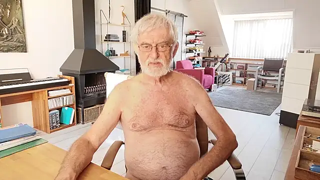 Snapshot of ewaldwillems99 chatting on July 2026 03:38:01 PM ewaldwillems99 online show from July 2026 03:38:01 PM